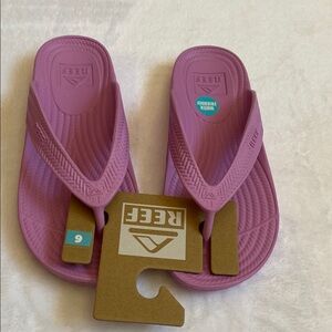 Reef Purple Flip Flops NWT